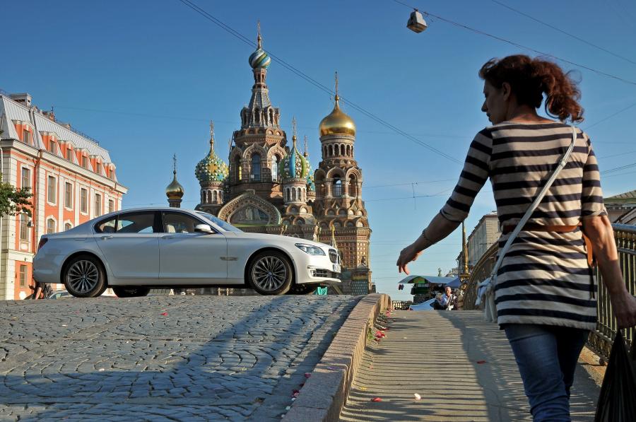  BMW 7-Series 2013 года  (фото 93 из 123)